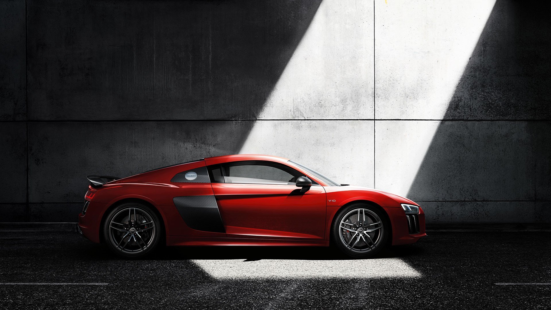 Audi R8 V10 plus - Image 6