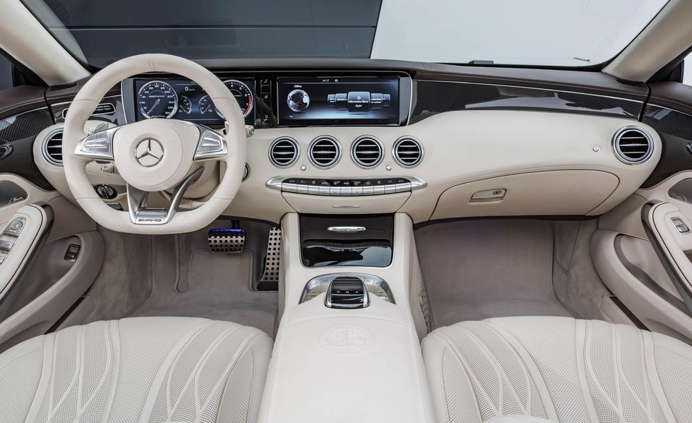 Alternative view of Mercedes S65 Cabriolet AMG 2017